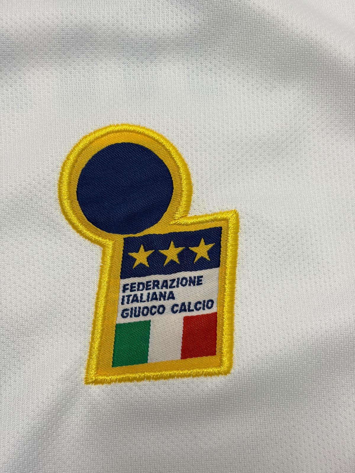 ITALY 1996 - 1997 RETRO ITALY AWAY JERSEY COLLAR EMBROIDERY MALDINI