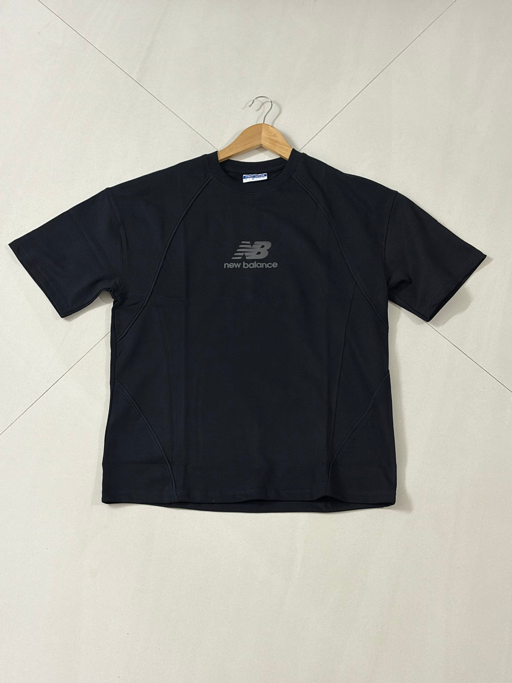 NEW BALANCE OVERSIZED BLACK CASUAL T SHIRT