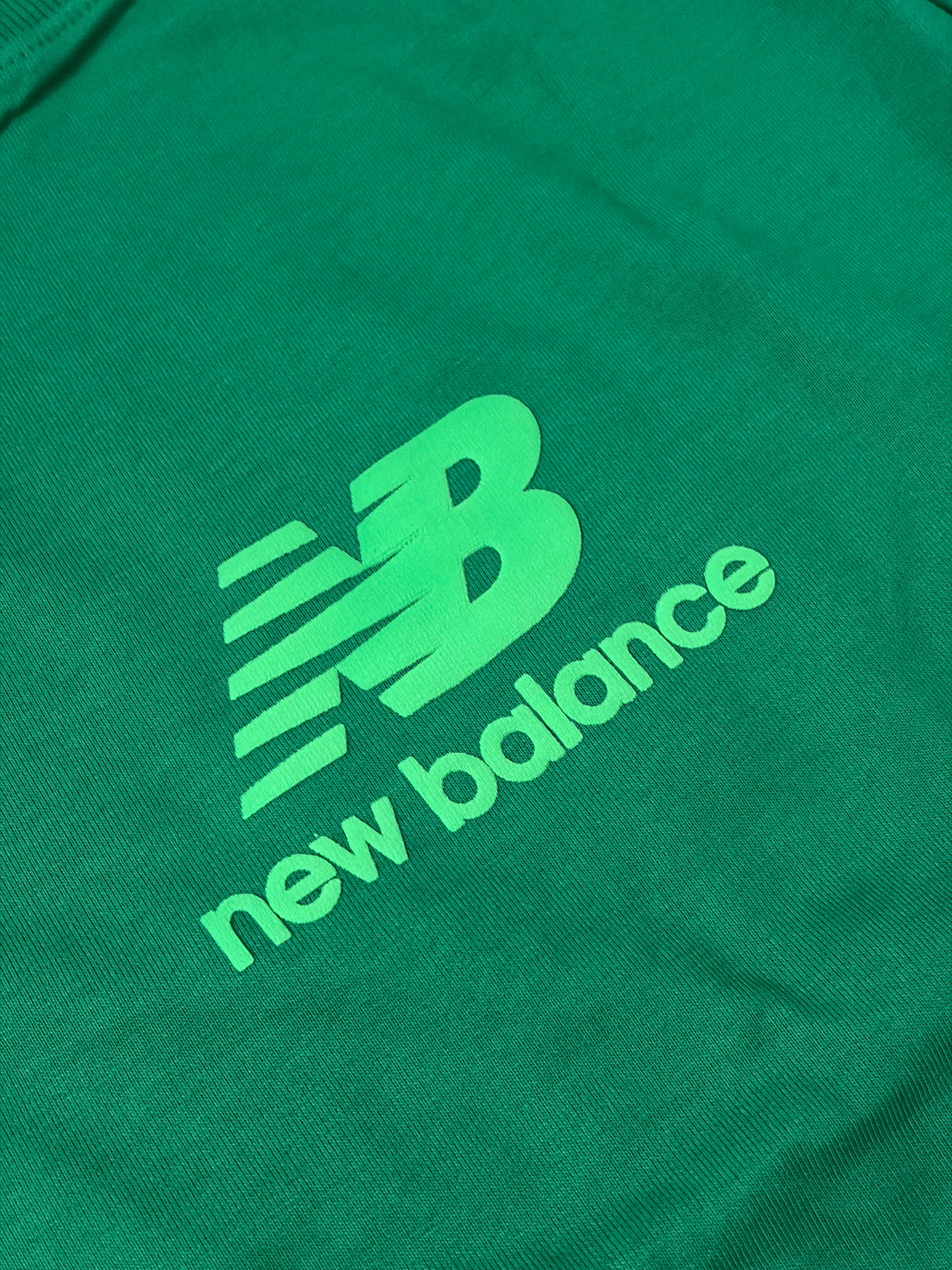 NEW BALANCE OVERSIZED GREEN CASUAL T SHIRT