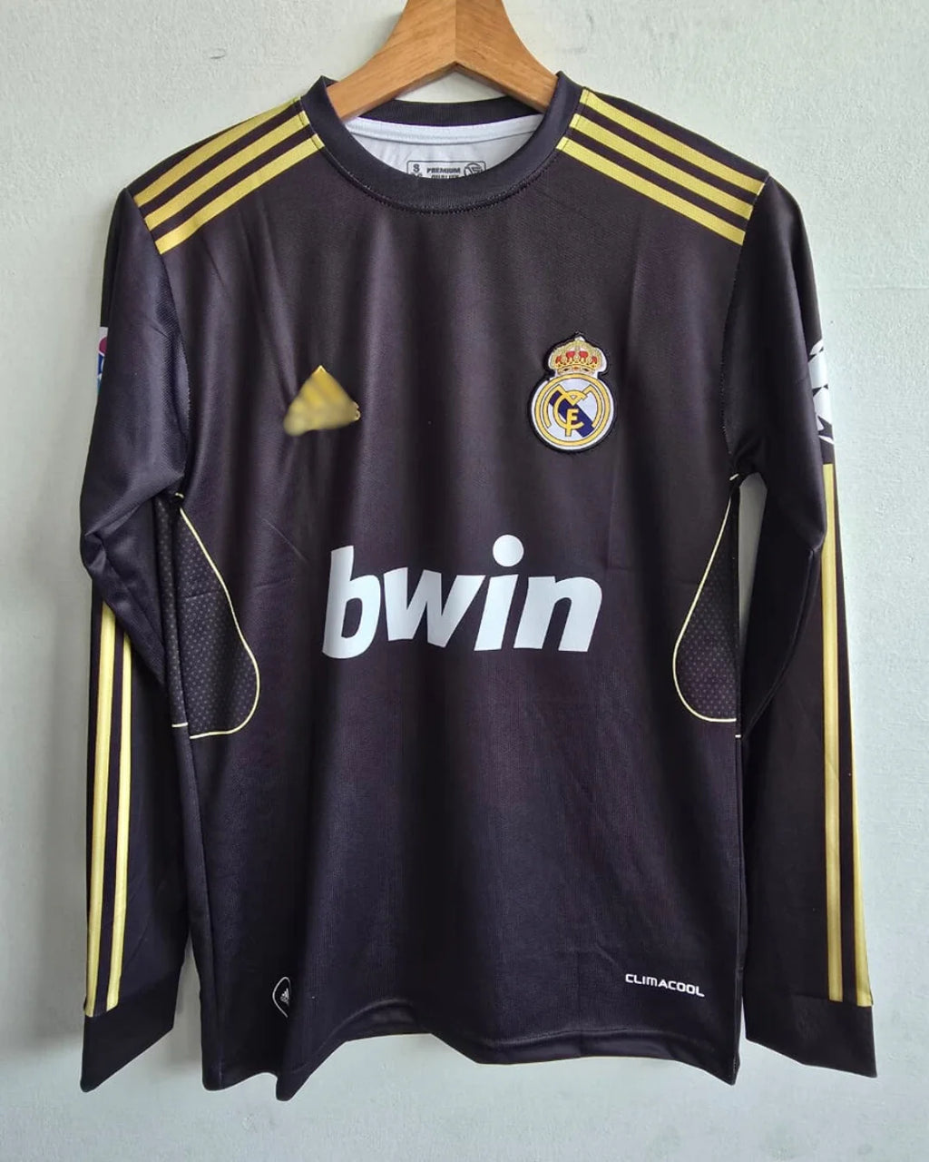 REAL MADRID 2011 - 2012 FULL SLEEVE EMBROIDERY AWAY JERSEY RONALDO
