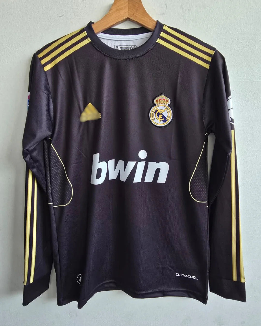 REAL MADRID 2011 - 2012 FULL SLEEVE EMBROIDERY AWAY JERSEY RONALDO