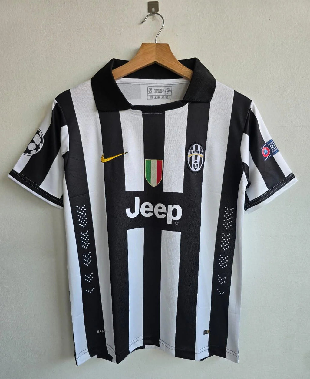JUVENTUS 2014 - 2015 HOME JERSEY COLLAR EMBROIDERY POGBA