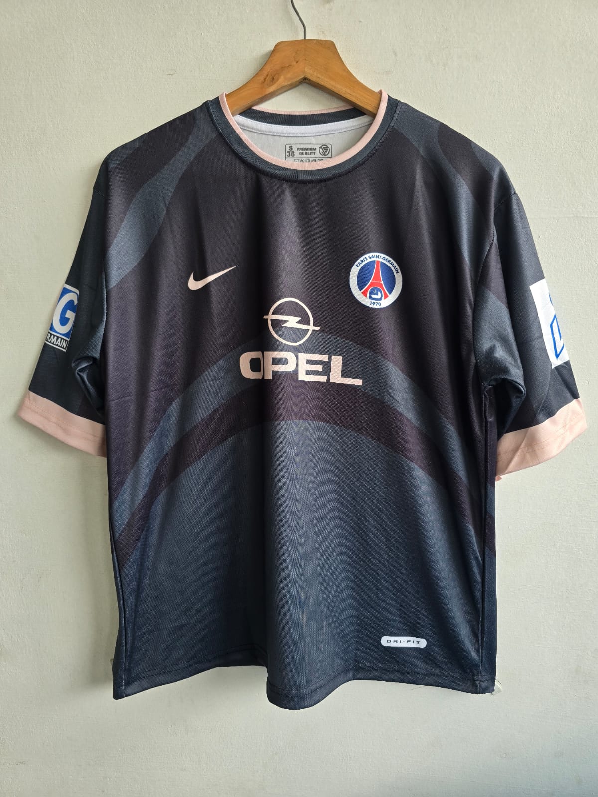 PSG 2001 - 2002 THIRD KIT FIVE SLEEVE RONALDINHO