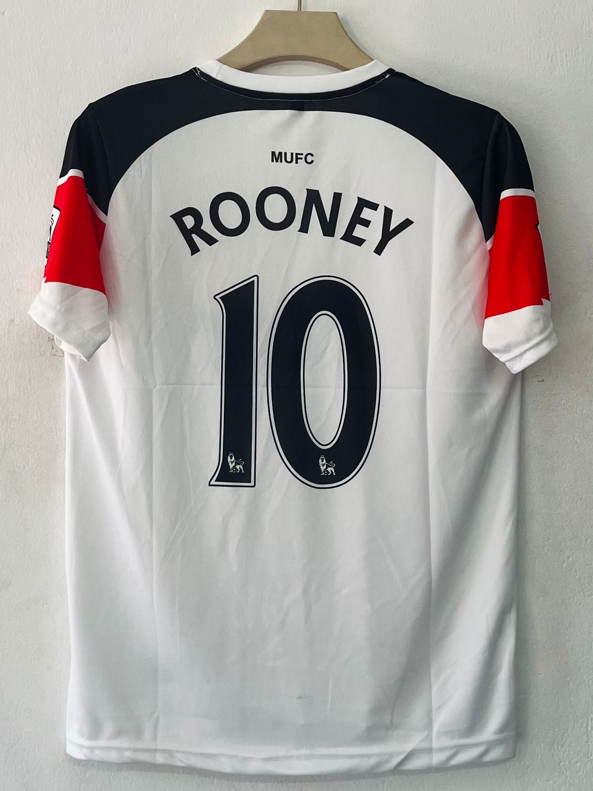 MANCHESTER UNITED 201 0 - 2011 AWAY JERSEY ROONEY