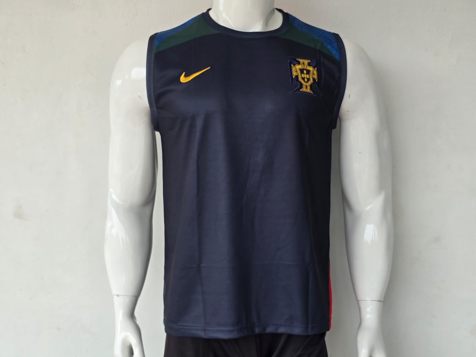 PORTUGAL SLEEVELESS TRAINING JERSEY RONALDO