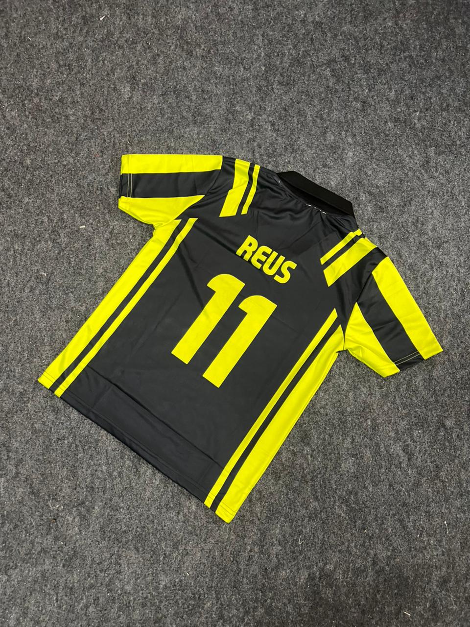 BORUSSIA DORTMUND 1995 - 1996 COLLAR AWAY JERSEY REUS