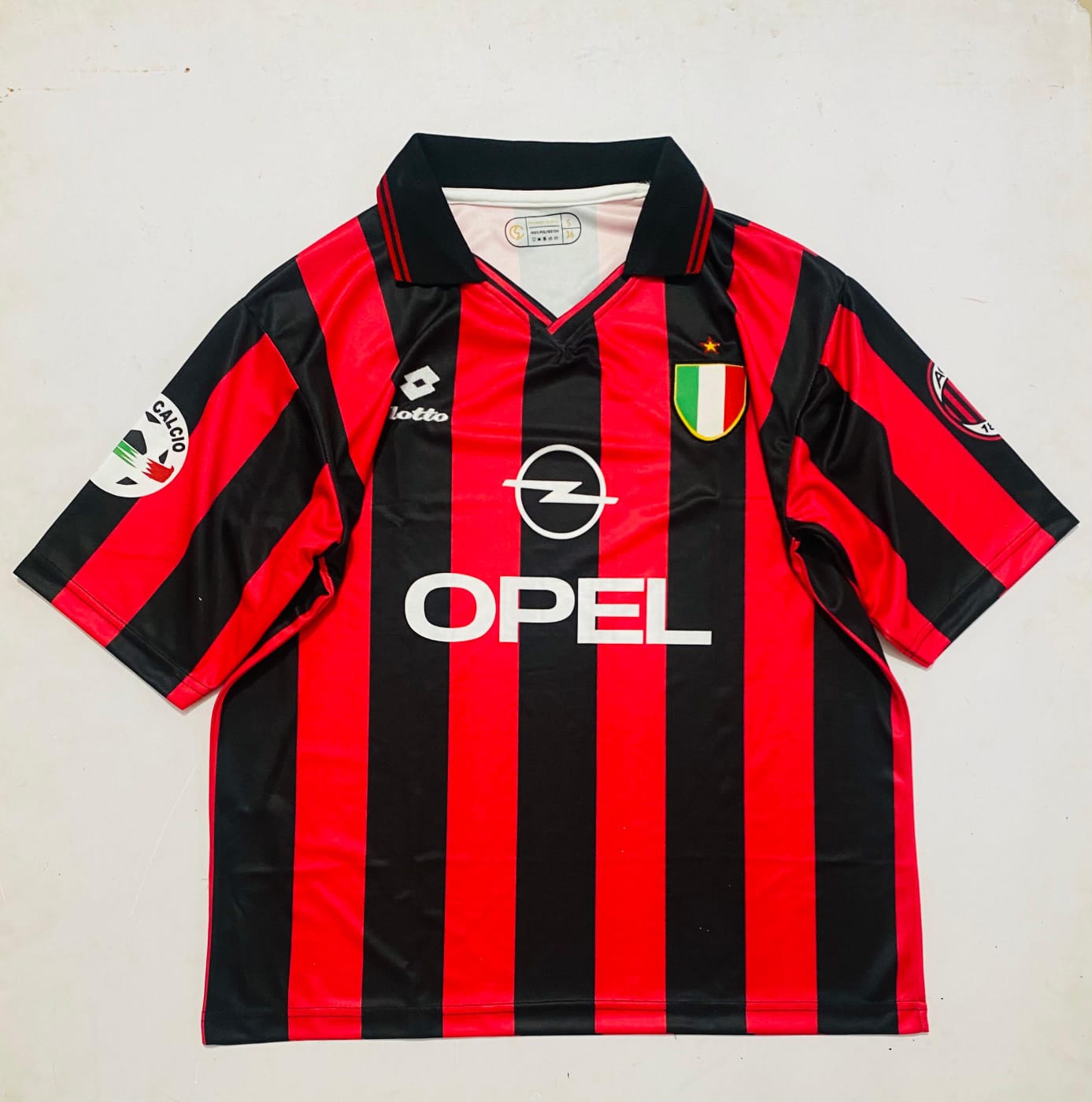 AC MILAN 1996 - 1997 FIVE SLEEVE EMBROIDERY HOME JERSEY BAGGIO