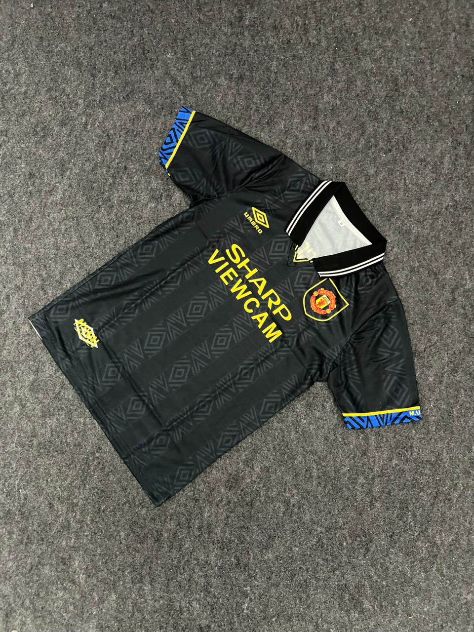 MANCHESTER UNITED 1993 -1995 AWAY JERSEY COLLAR GIGGS