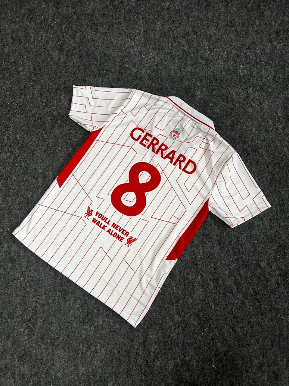 LIVERPOOL FC JERSEY COLLAR PINSTRIPE DESIGN GERRARD