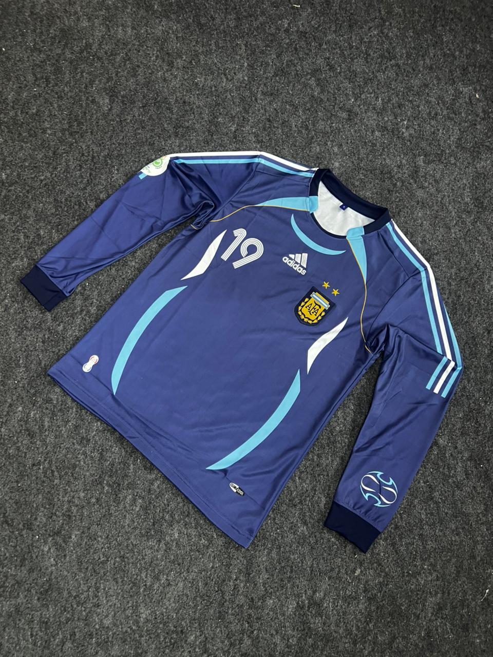 ARGENTINA 2006 FULL SLEEVE EMBROIDERY SIGNATURE PREMIUM AWAY JERSEY MESSI