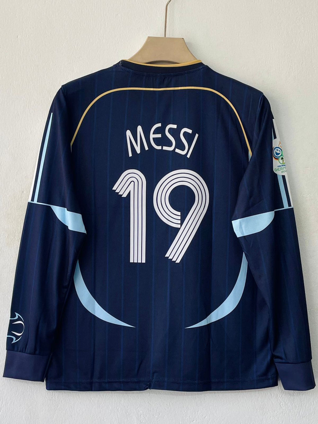 ARGENTINA 2006 FULL SLEEVE EMBROIDERY PREMIUM AWAY JERSEY MESSI