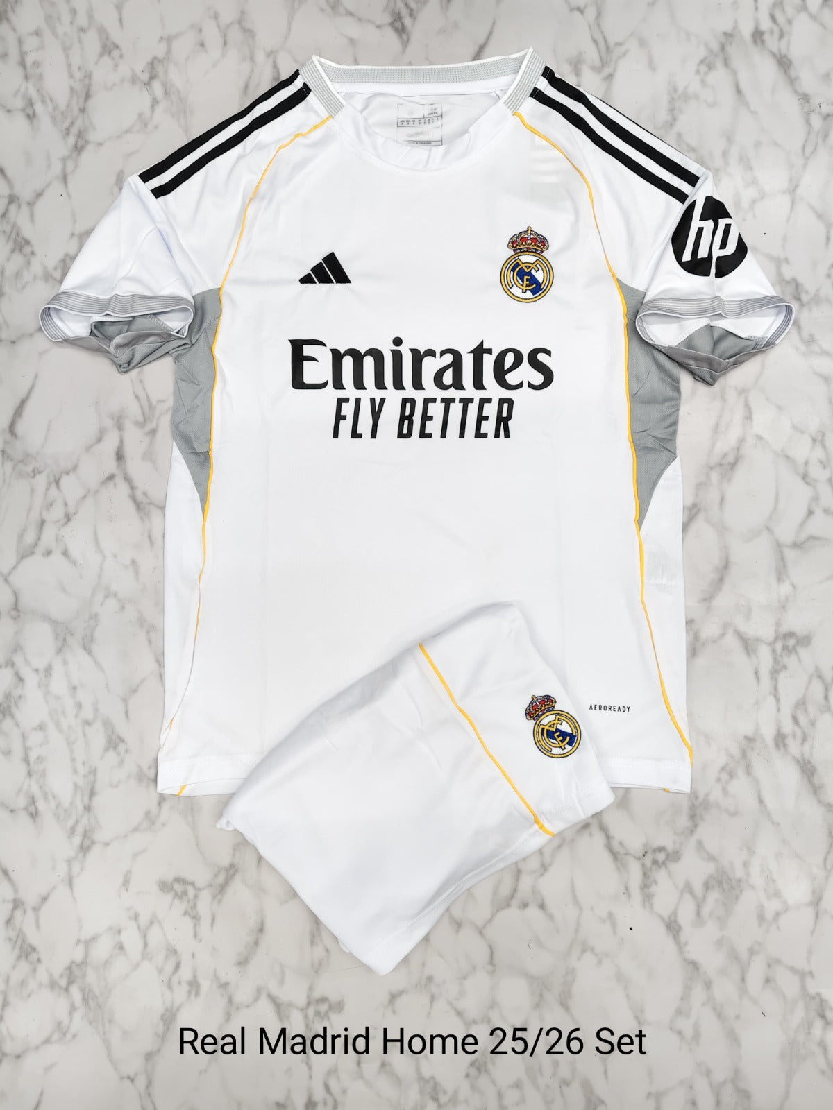 REAL MADRID 2025 - 2026 HOME JERSEY IMPORTED SET