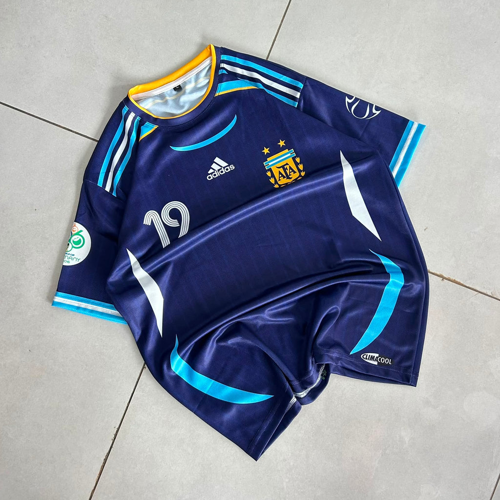 ARGENTINA 2006 WORLD CUP PREMIUM RETRO AWAY JERSEY MESSI