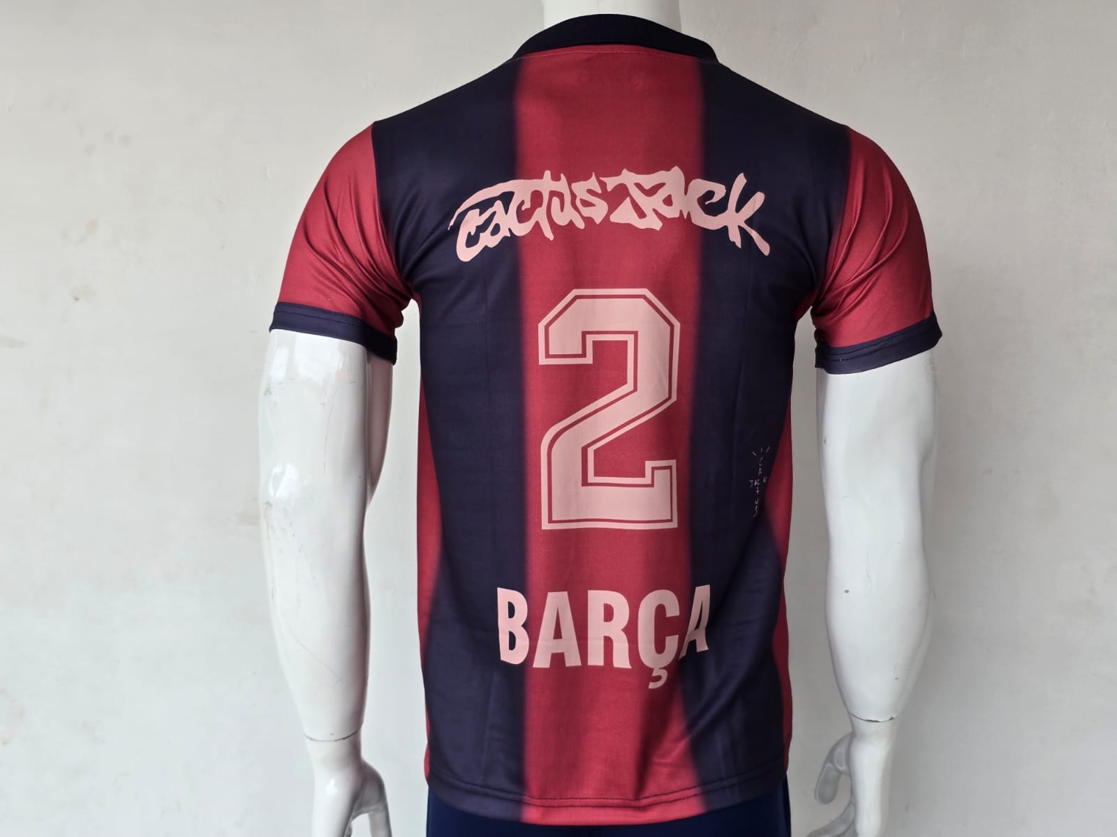 FC BARCELONA X TRAVIS SCOTT EDITION COLLAR EMBROIDERY