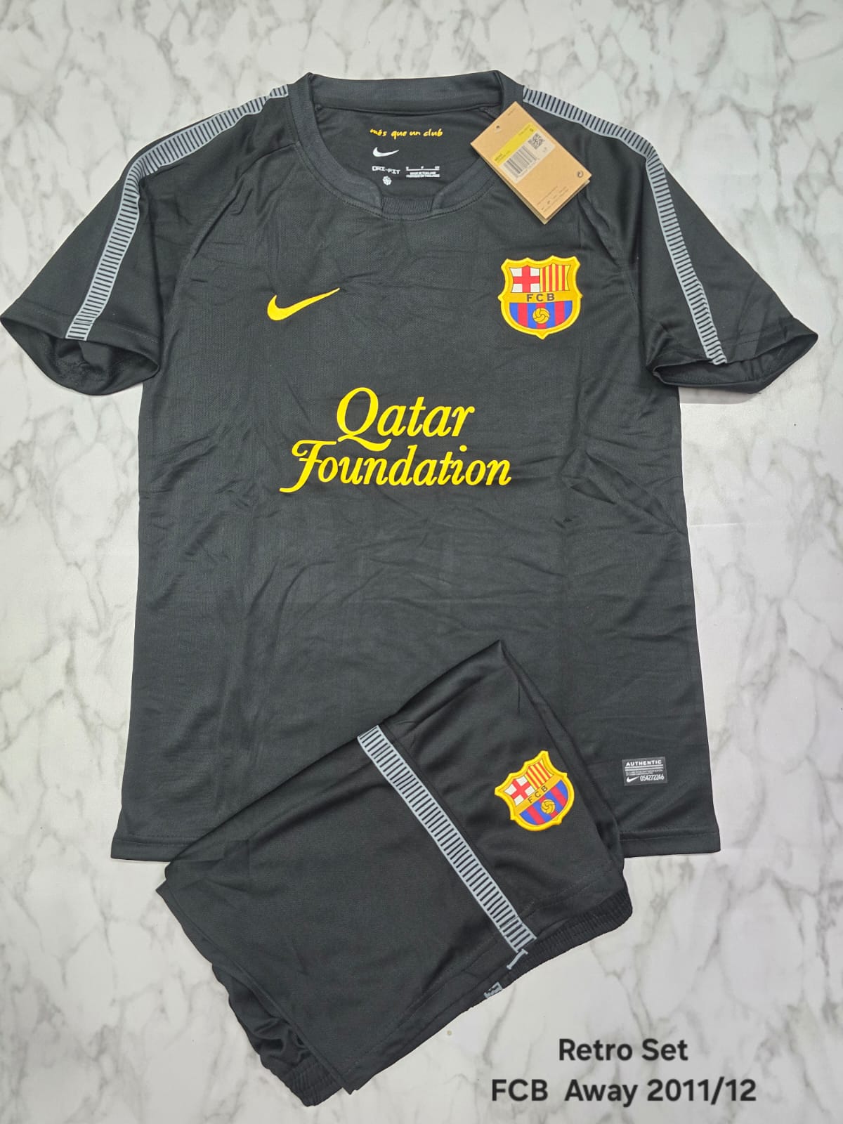 FC BARCELONA 2011 - 2012 RETRO AWAY KIT IMPORTED