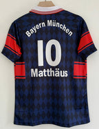 BAYERN MUNICH 1997 - 1999 RETRO HOME JERSEY COLLAR EMBROIDERY MATTHAUS