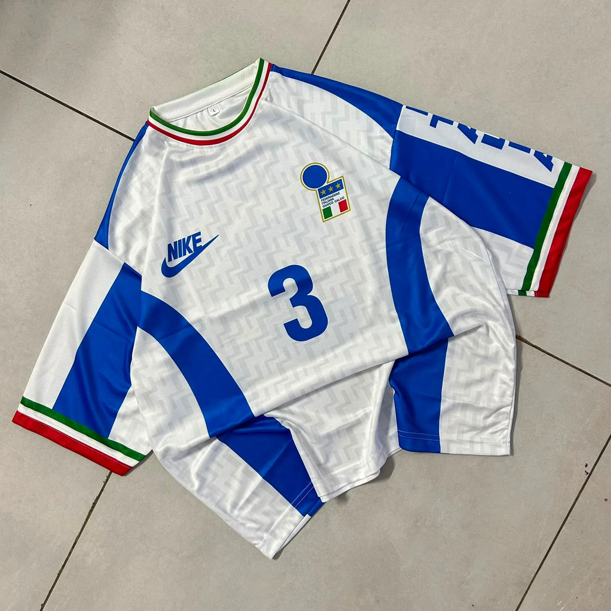 ITALY 1996 - 1997 FIVE SLEEVE TRAINING KIT MALDINI