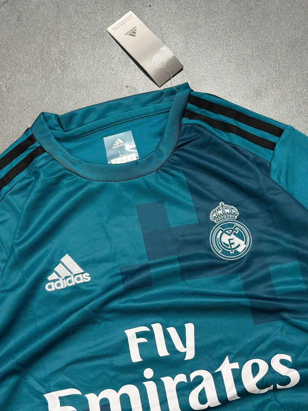 REAL MADRID 2017 - 2018 THIRD KIT SET IMPORTED