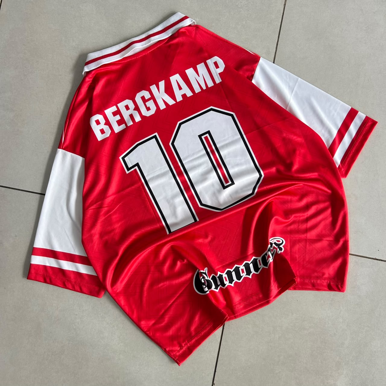 ARSENAL 1996 - 1998 RETRO HOME JERSEY COLLAR OVERSIVED BERGKAMP