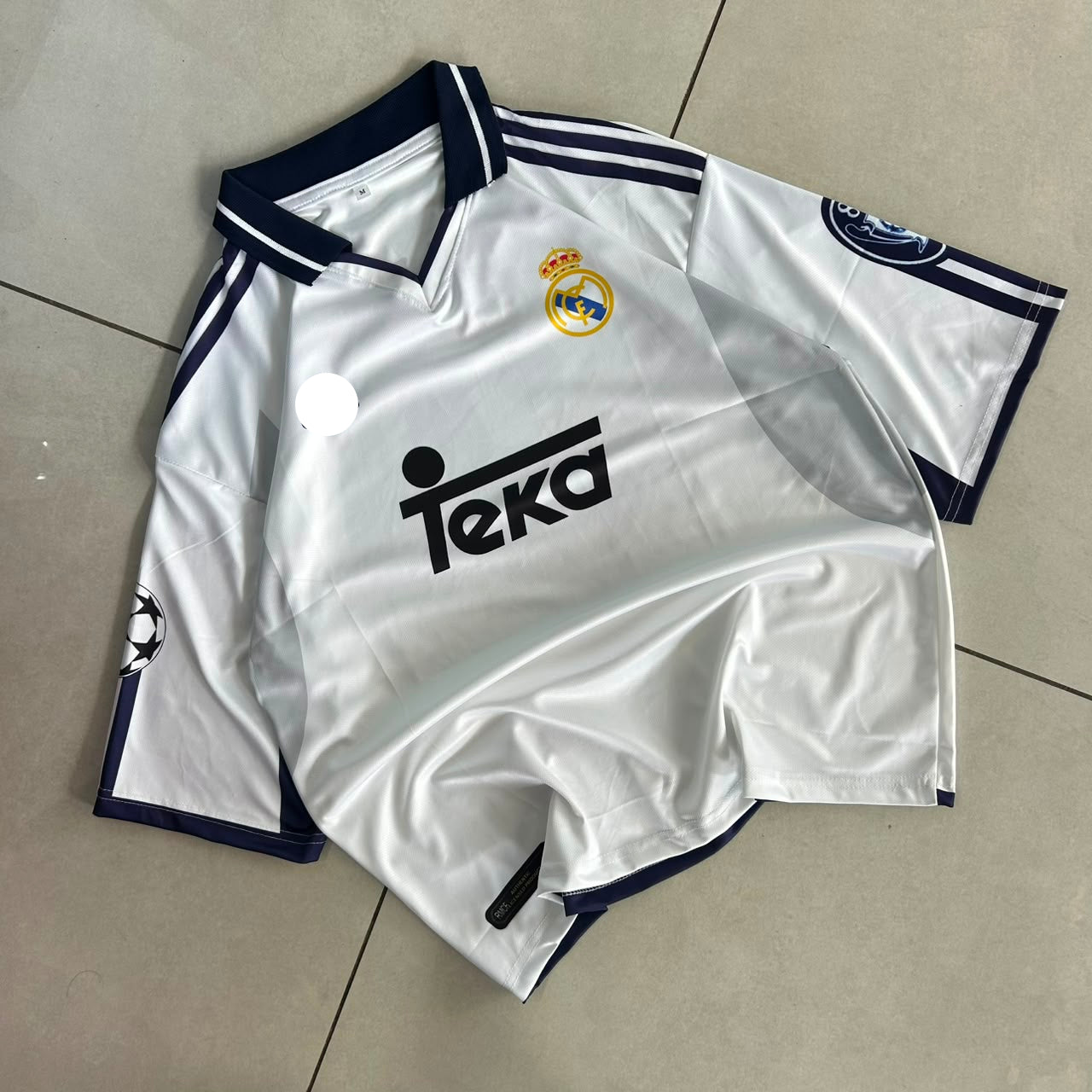 REAL MADRID 2000 - 2001 RETRO HOME JERSEY COLLAR FIVE SLEEVE R.CARLOS