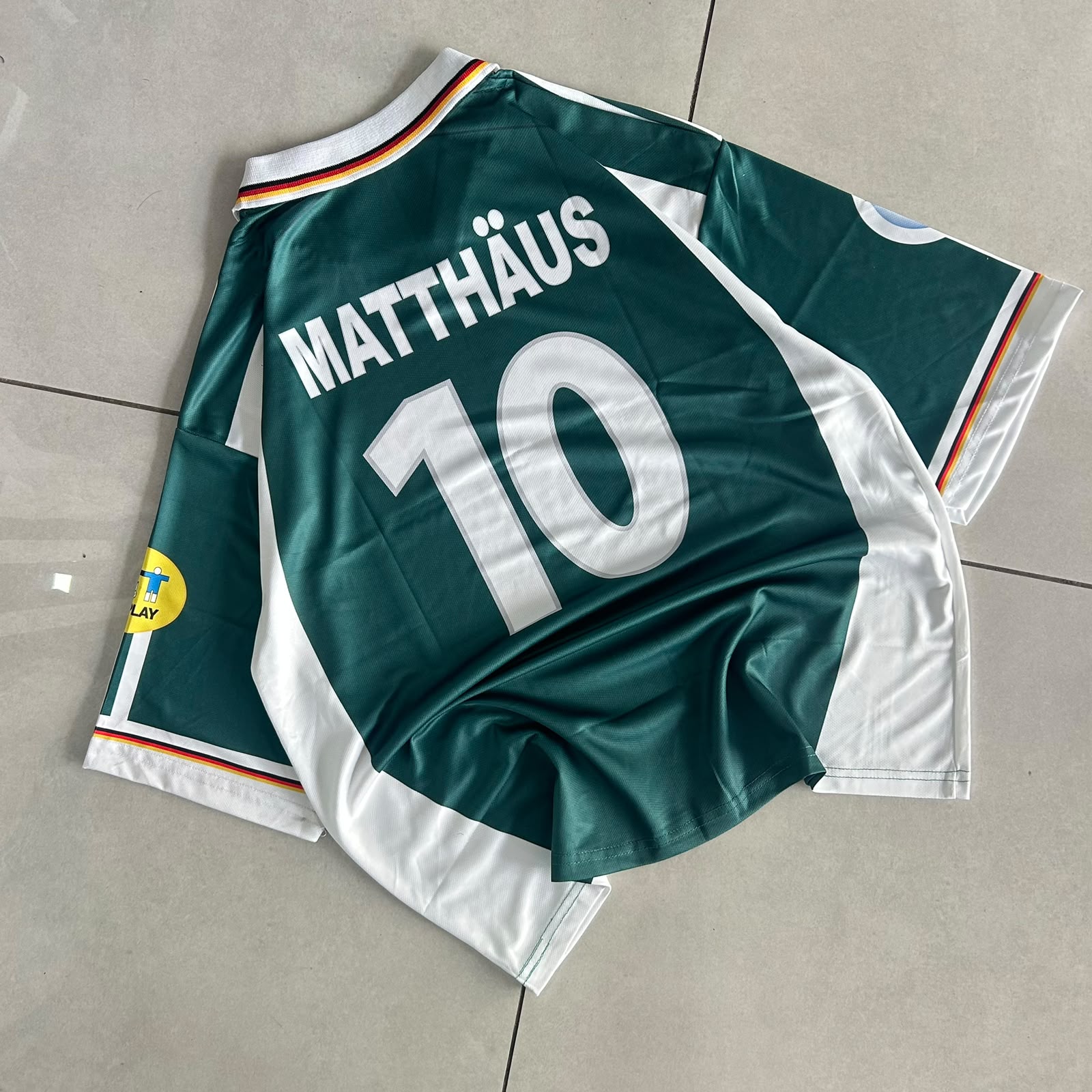 GERMANY 2000 - 2002 RETRO HOME JERSEY COLLAR FIVE SLEEVE MATTHAUS