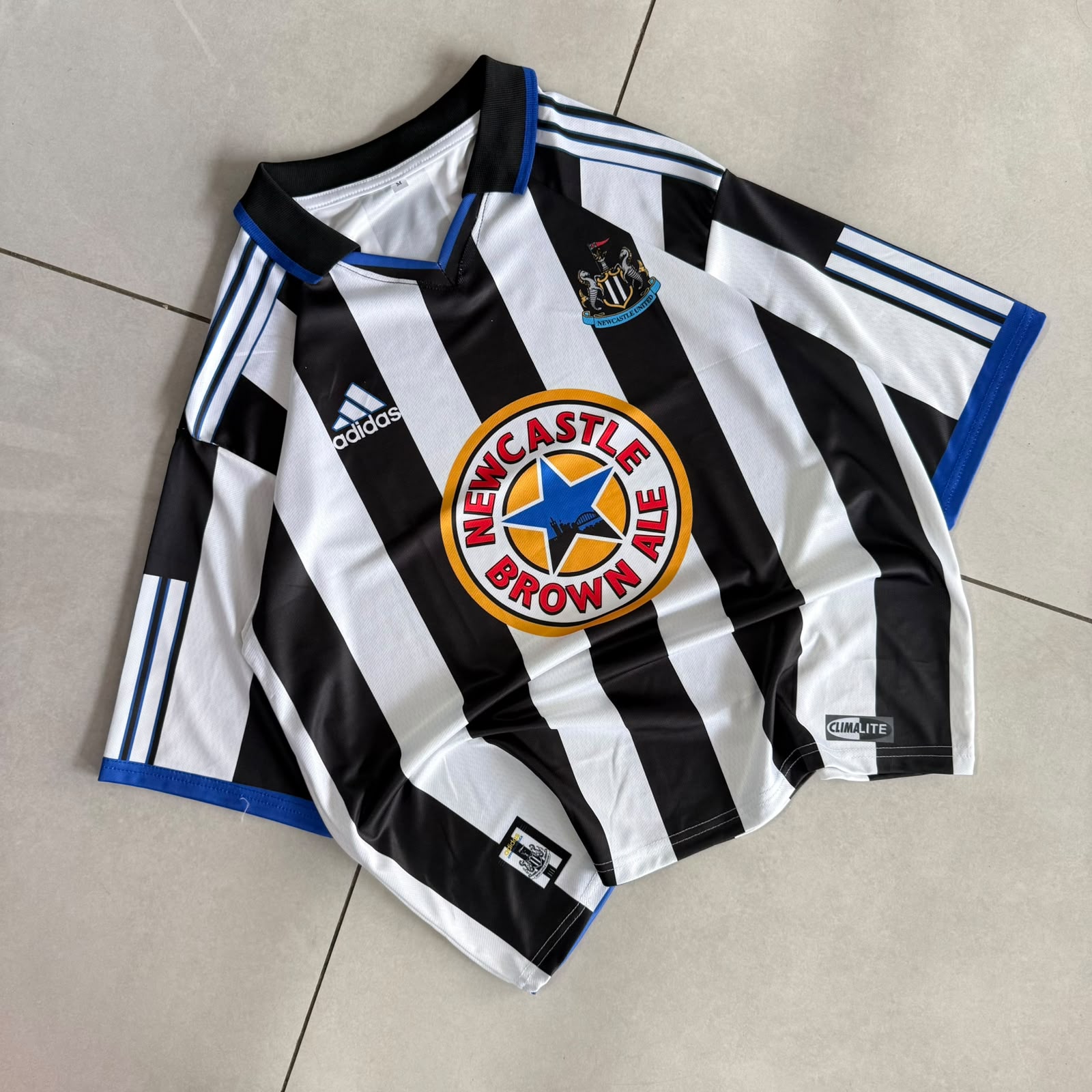 NEW CASTLE 1999 - 2000 RETRO COLLAR FIVE SLEEVE HOME JERSEY SHEARER