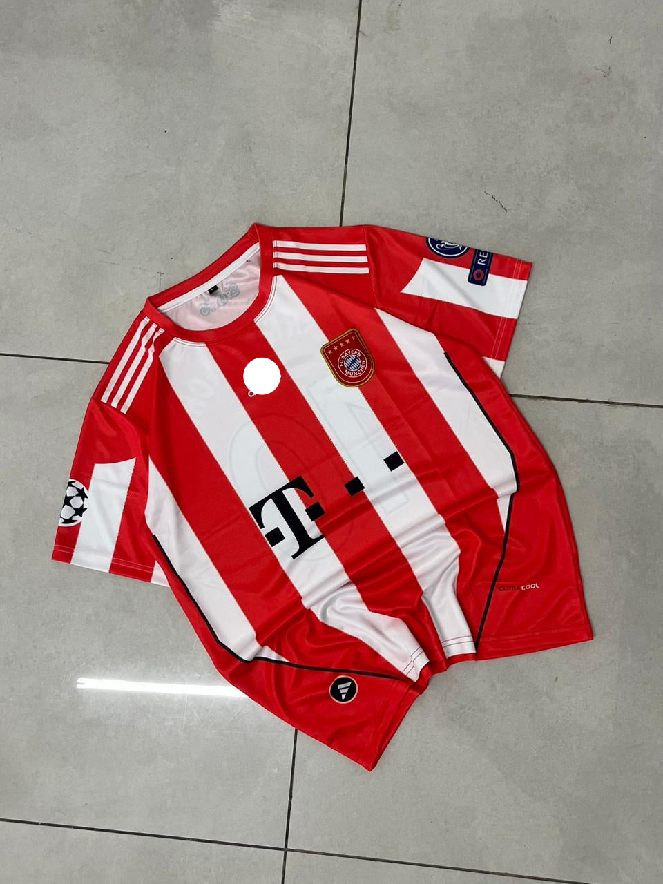 BAYERN MUNICH 2010 - 2011 RETRO HOME JERSEY PREMIUM EMBROIDERY ROBBEN