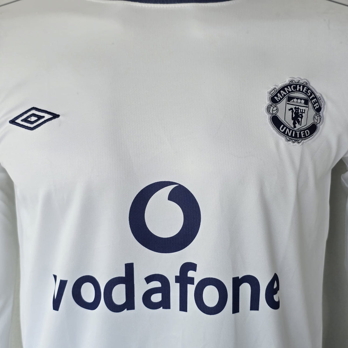 MANCHESTER UNITED 2000 - 2001 AWAY JERSEY FULL SLEEVE EMBROIDERY BECKHAM