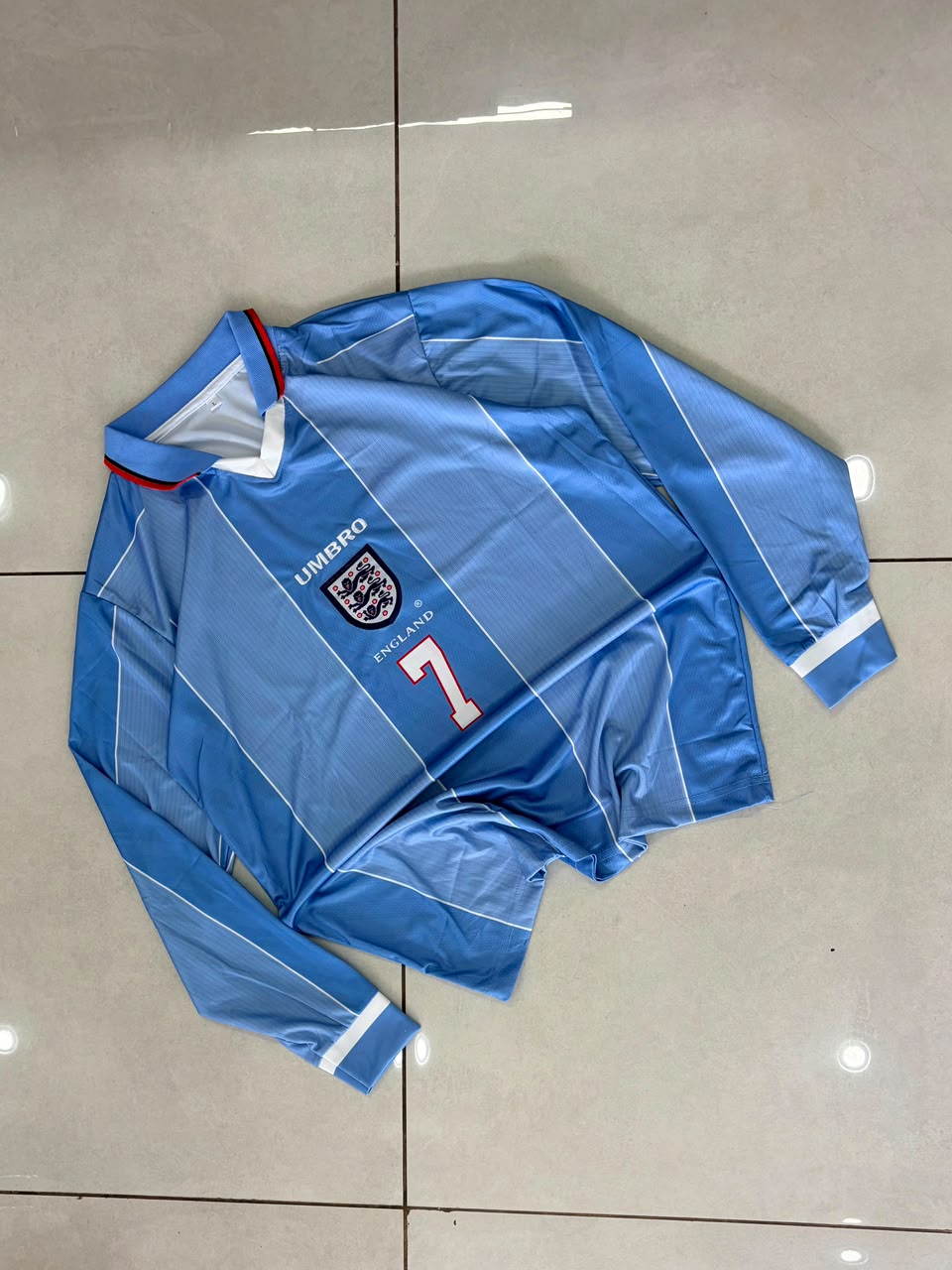 ENGLAND 1996 COLLAR FULL SLEEVE RETRO AWAY JERSEY EMBROIDERY BECKHAM