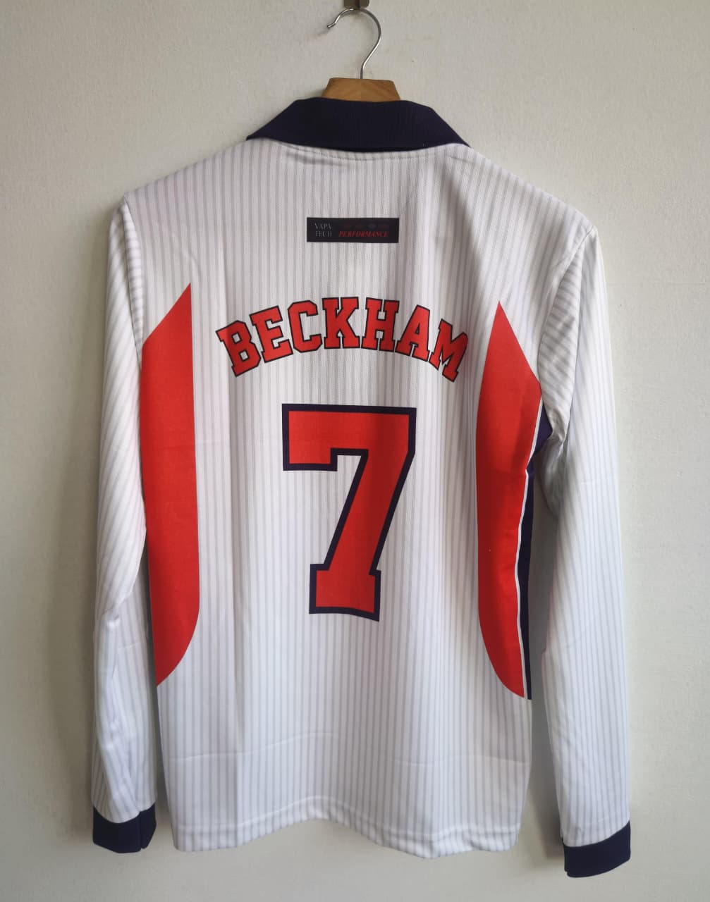 ENGLAND 1998 FULL SLEEVE HOME JERSEY EMBROIDERY BECKHAM