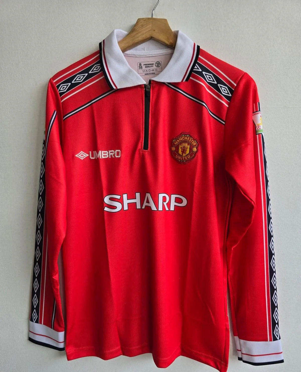 MANCHESTER UNITED 1999 FULL SLEEVE ZIP COLLAR EMBROIDERY BECKHAM