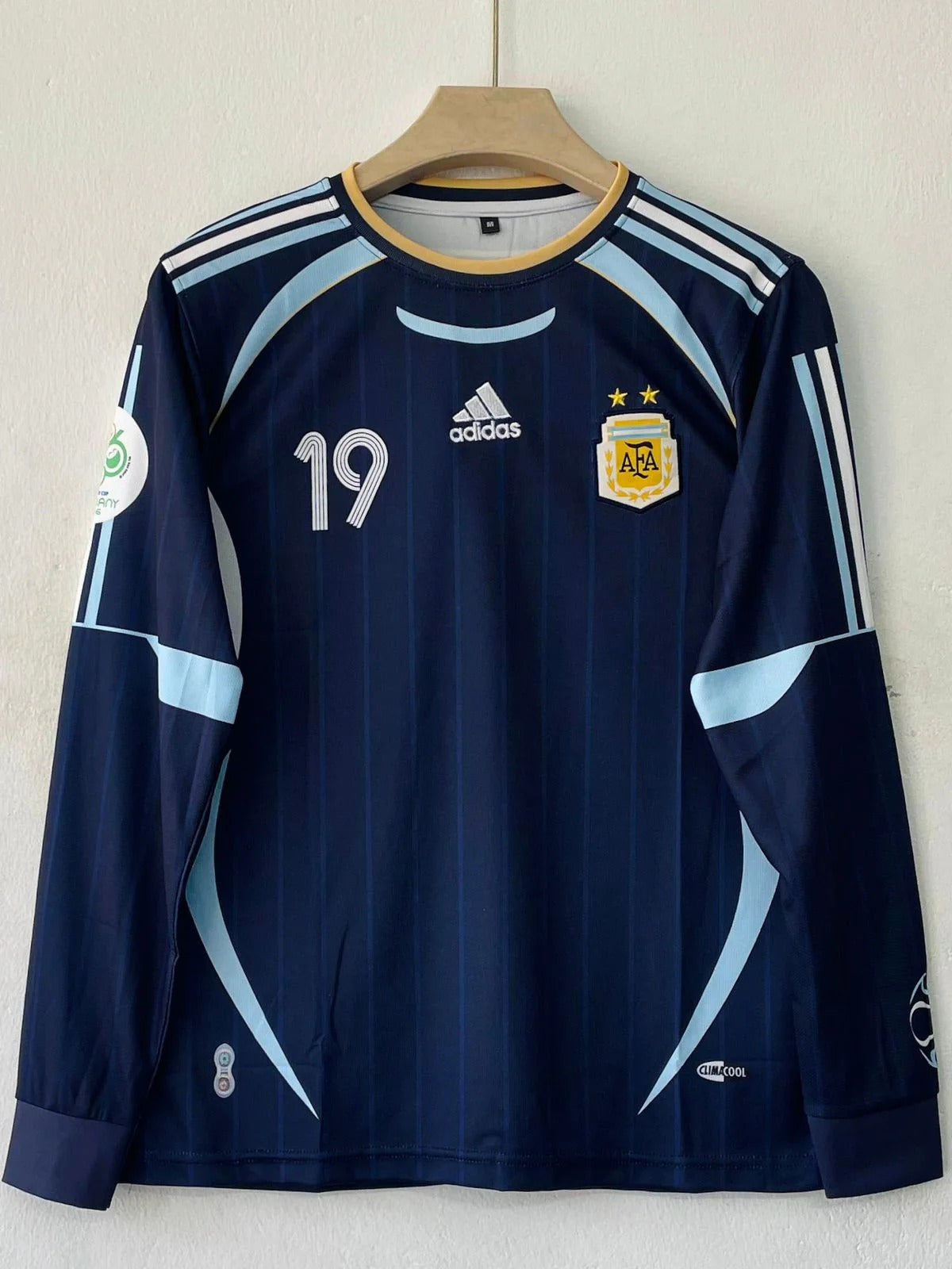 ARGENTINA 2006 FULL SLEEVE EMBROIDERY PREMIUM AWAY JERSEY MESSI