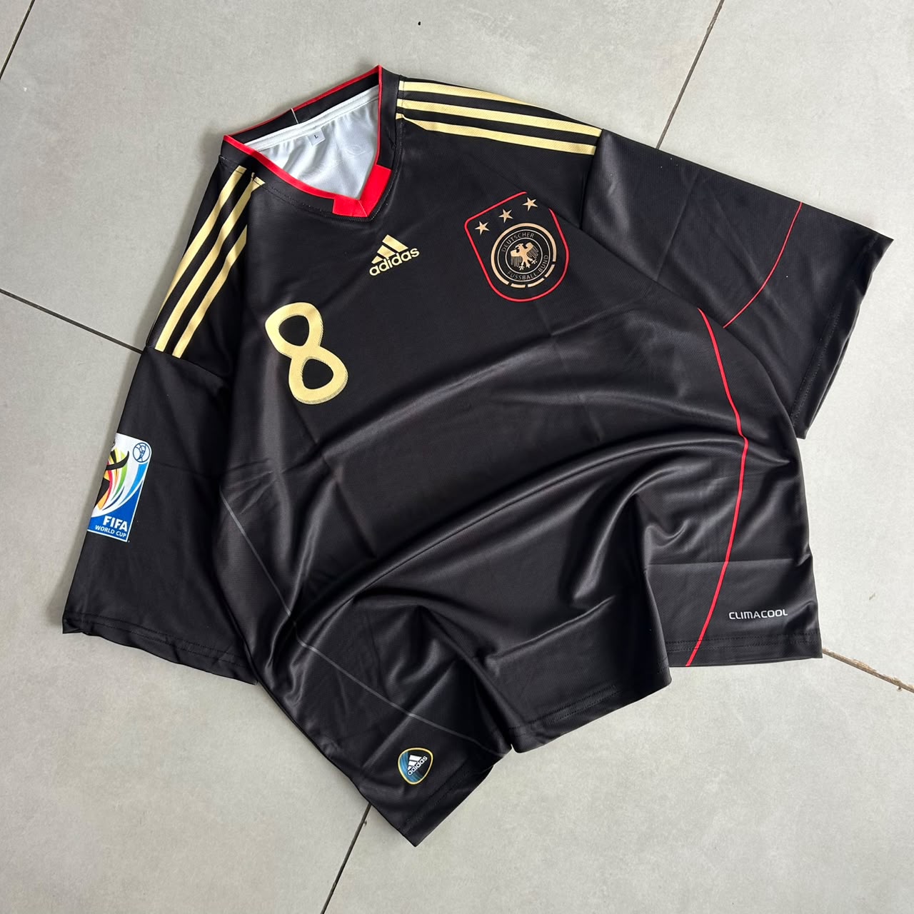 GERMANY 2010 RETRO AWAY JERSEY OVERSIZED OZIL
