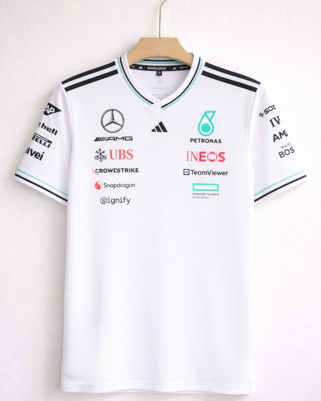F1 MERCEDES PETRONAS WHITE SIGNATURE PREMIUM